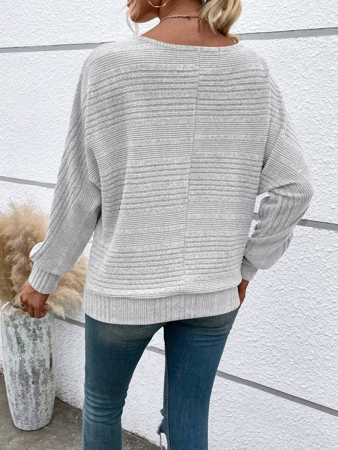 Solid-color long-sleeve knit sweater