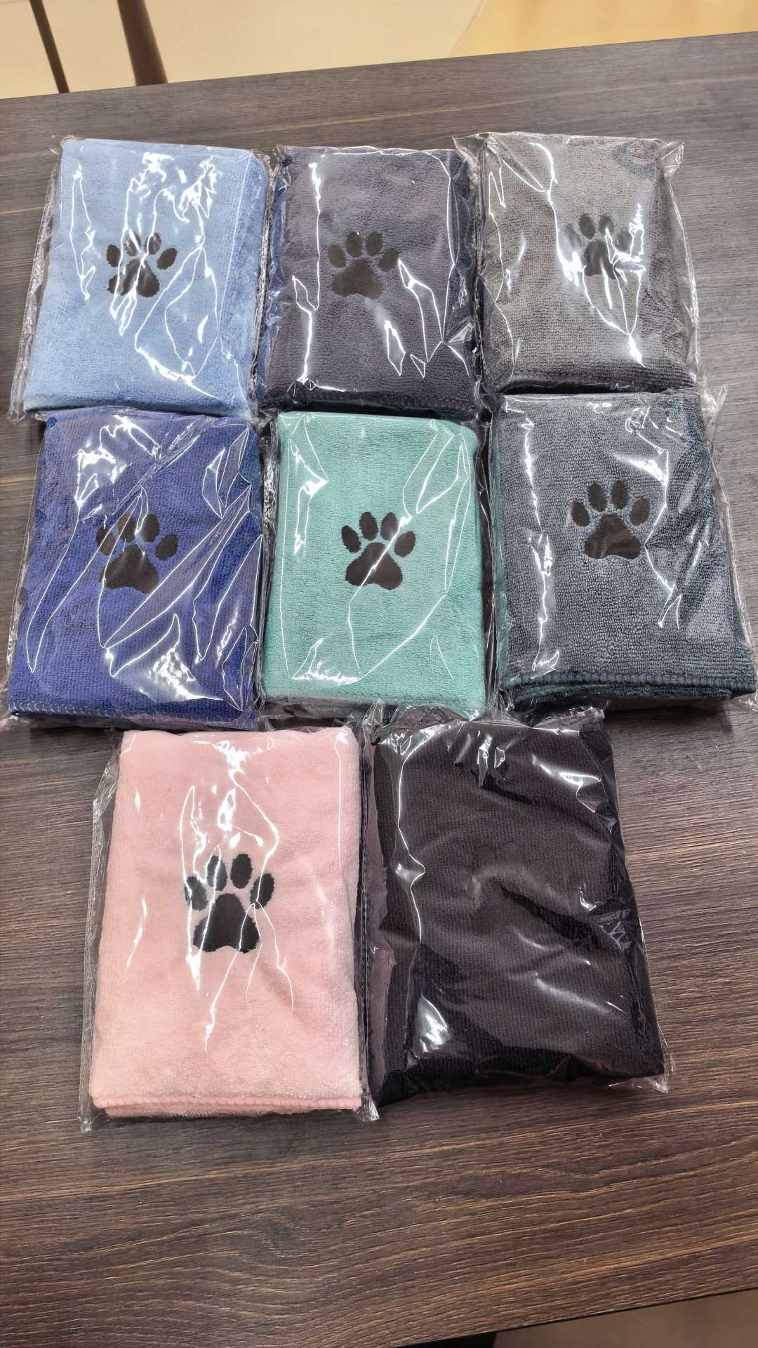 Soft and absorbent pet towel
