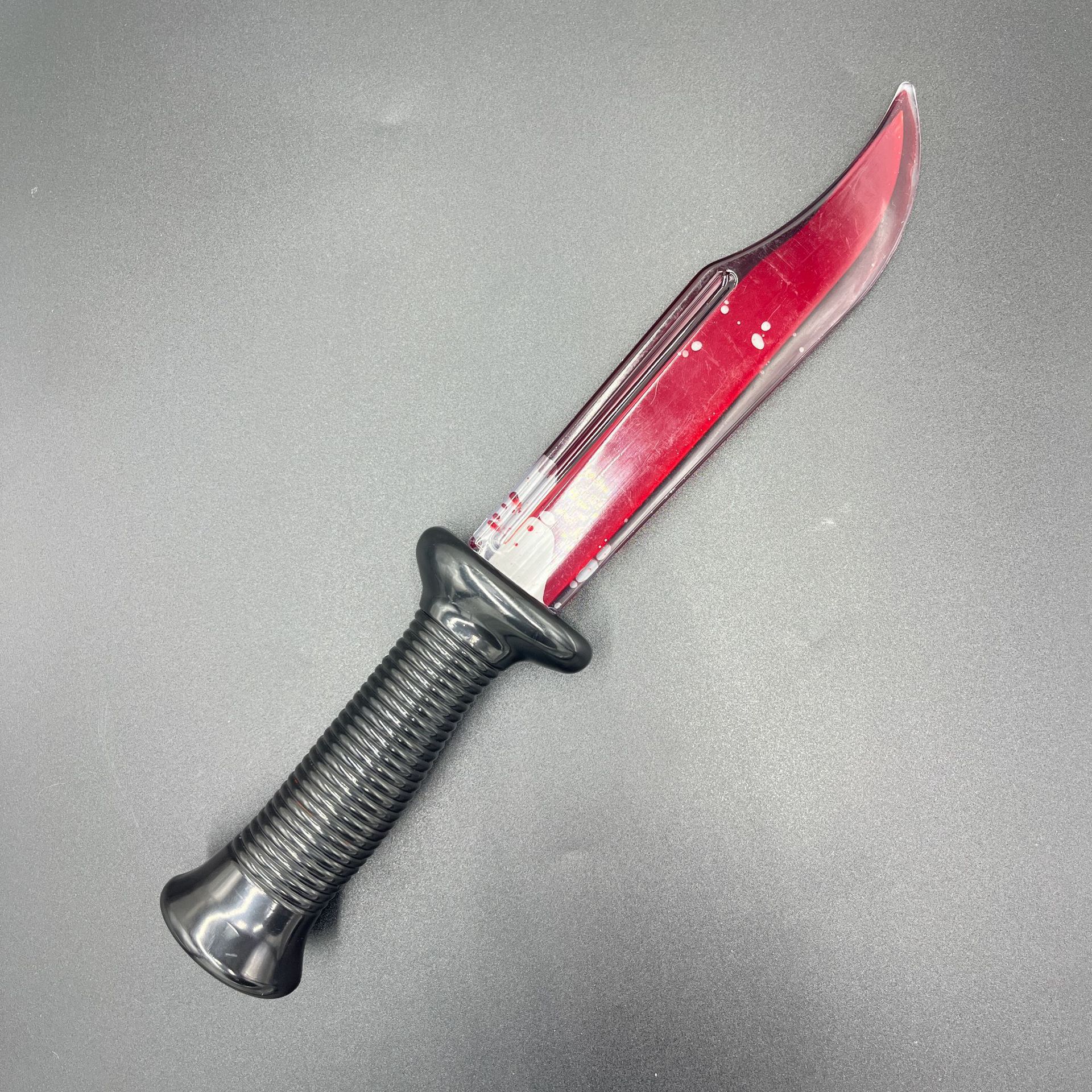 Halloween Simulation Bleeding Knife Prop Horror Fake Blood Zombie Makeup Toy