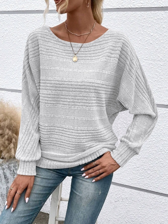 Solid-color long-sleeve knit sweater