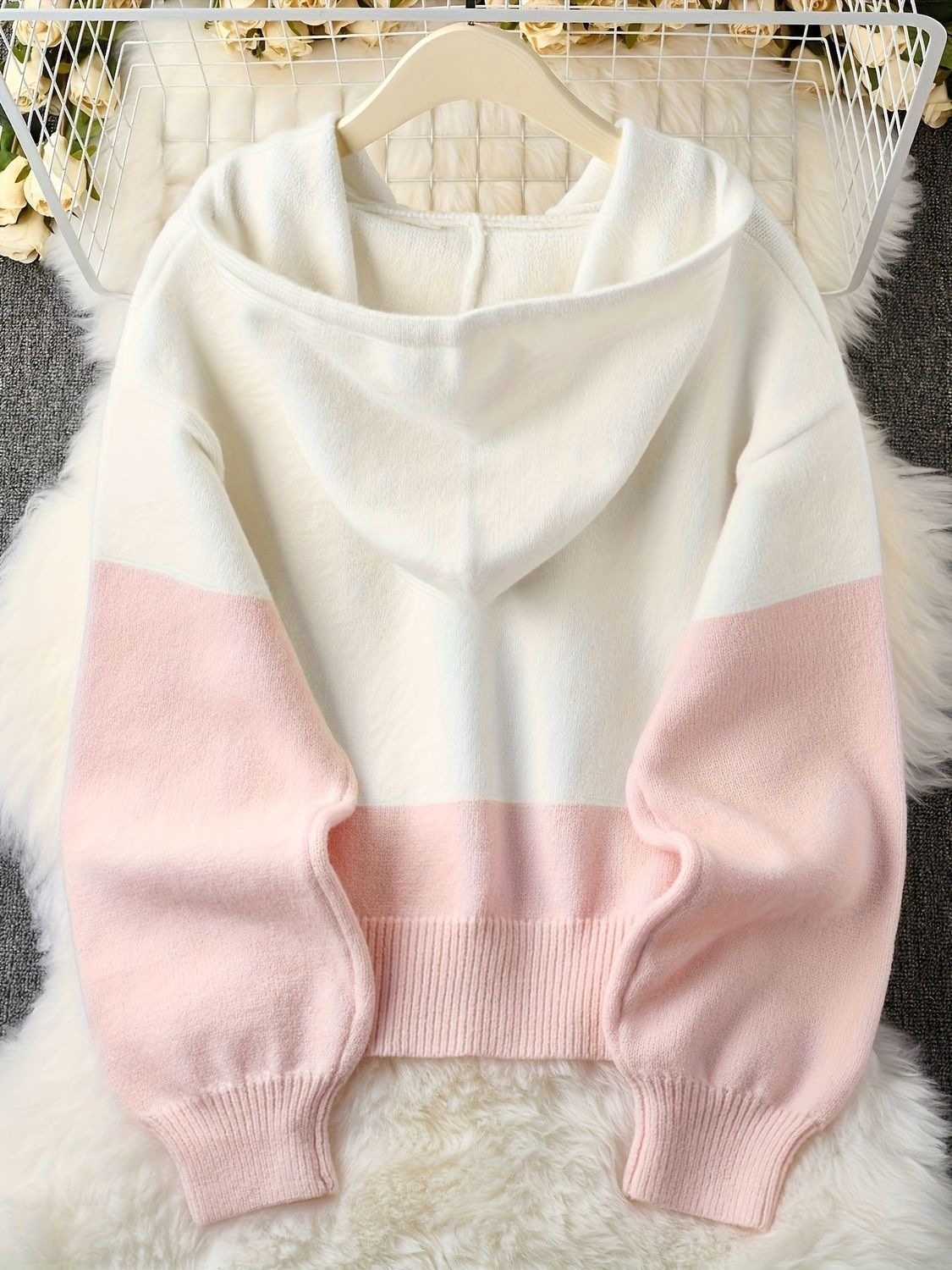 Women's Color-Block Hooded Sleeveless Knitted Cardigan