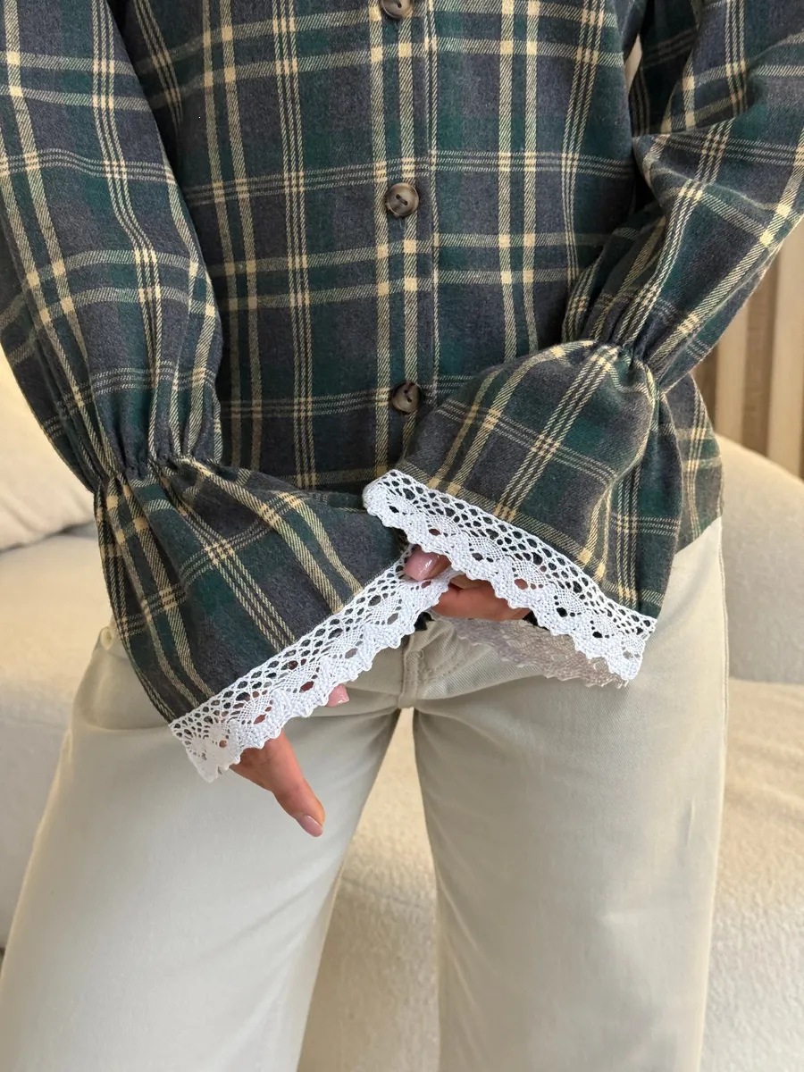 Women's Loose Long Sleeve Button-Up Shirt with Chest Pocket