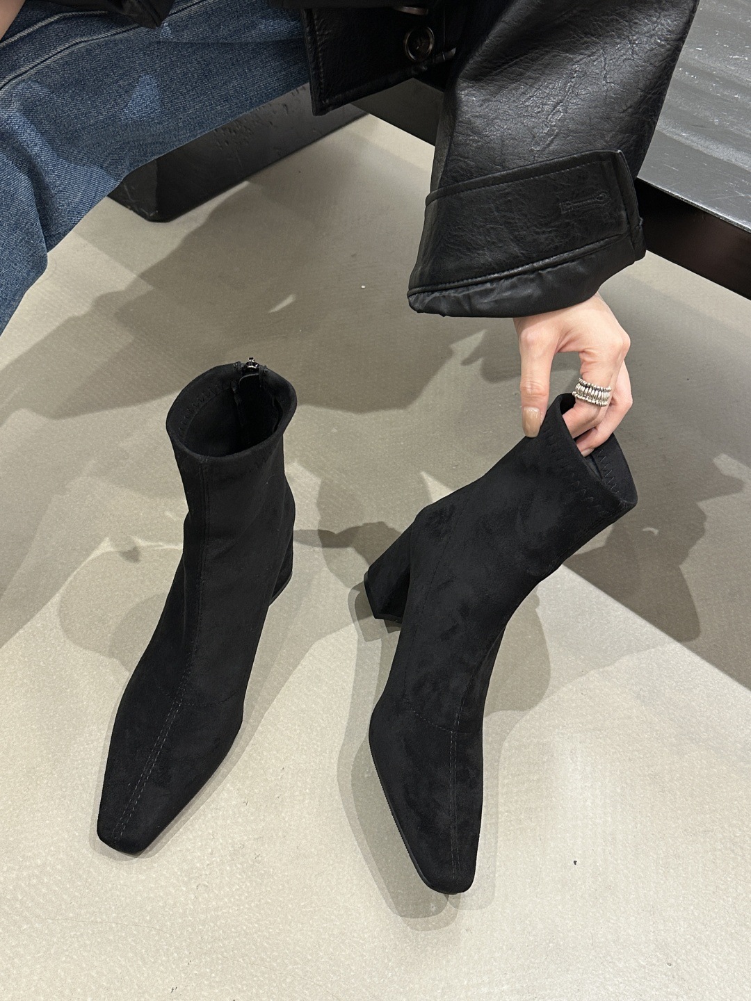 Women Suede Square Toe Thick Heel Back Zipper Short Boots