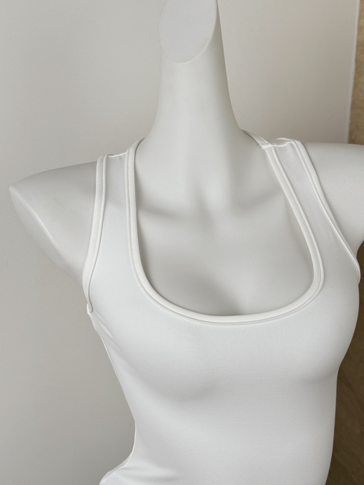 Women's Solid Color Slim Fit Racerback Tank Top