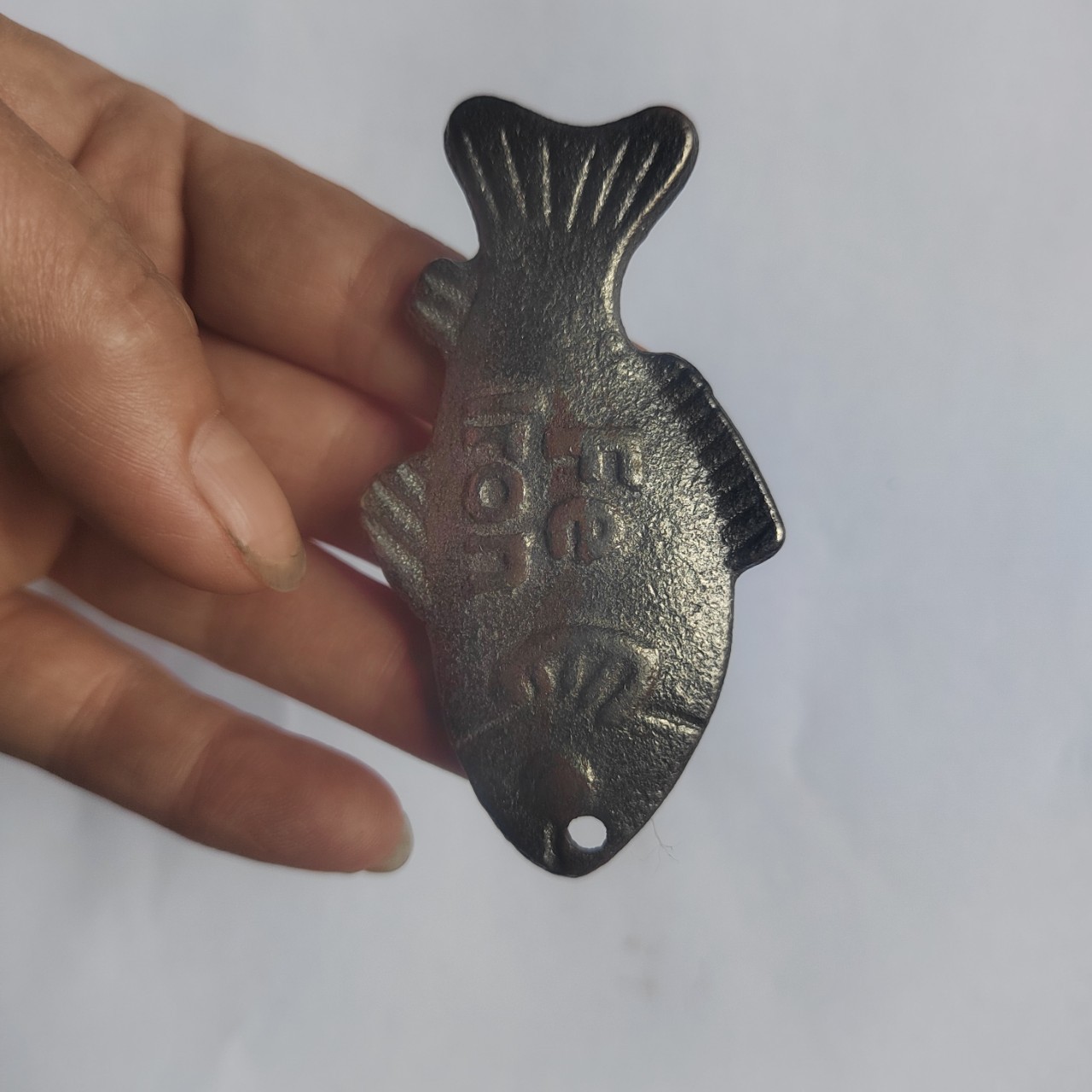 Cast iron and pig iron animal accessories