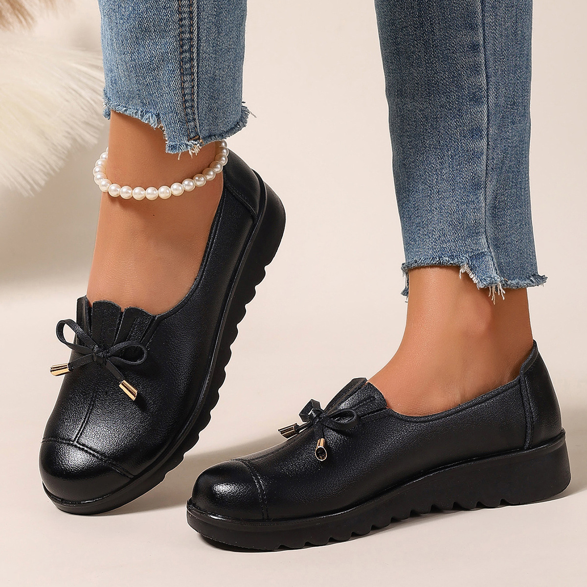 Women's Casual Microfiber Flat Slip-On Walking Shoes