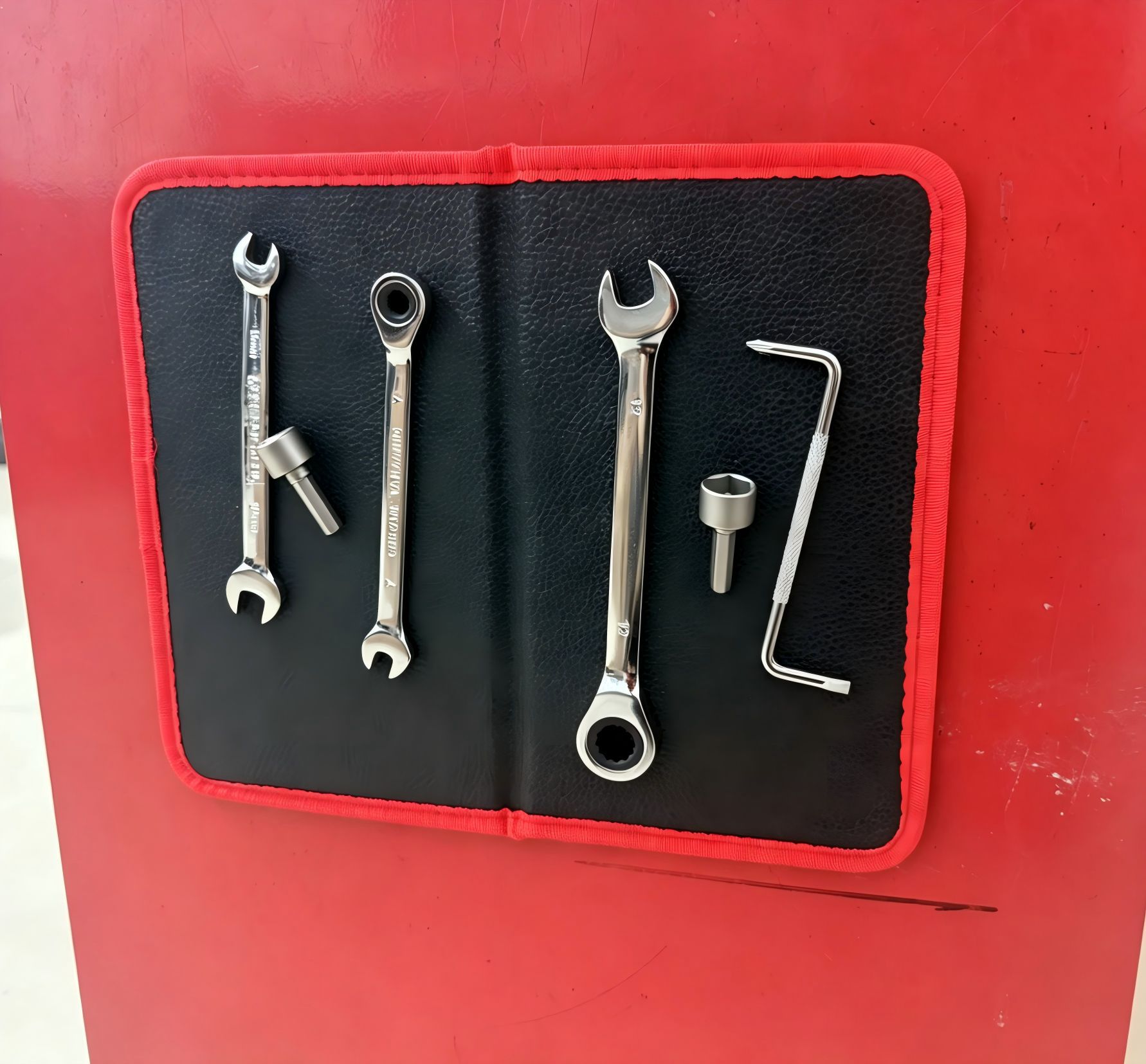 Foldable Magnetic Tool Mat Organizer