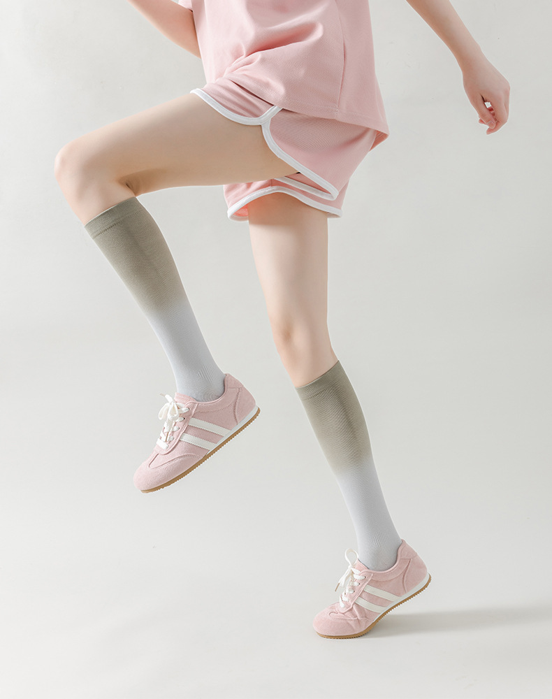 Gradient Color Athletic Socks, Breathable Nylon Blend