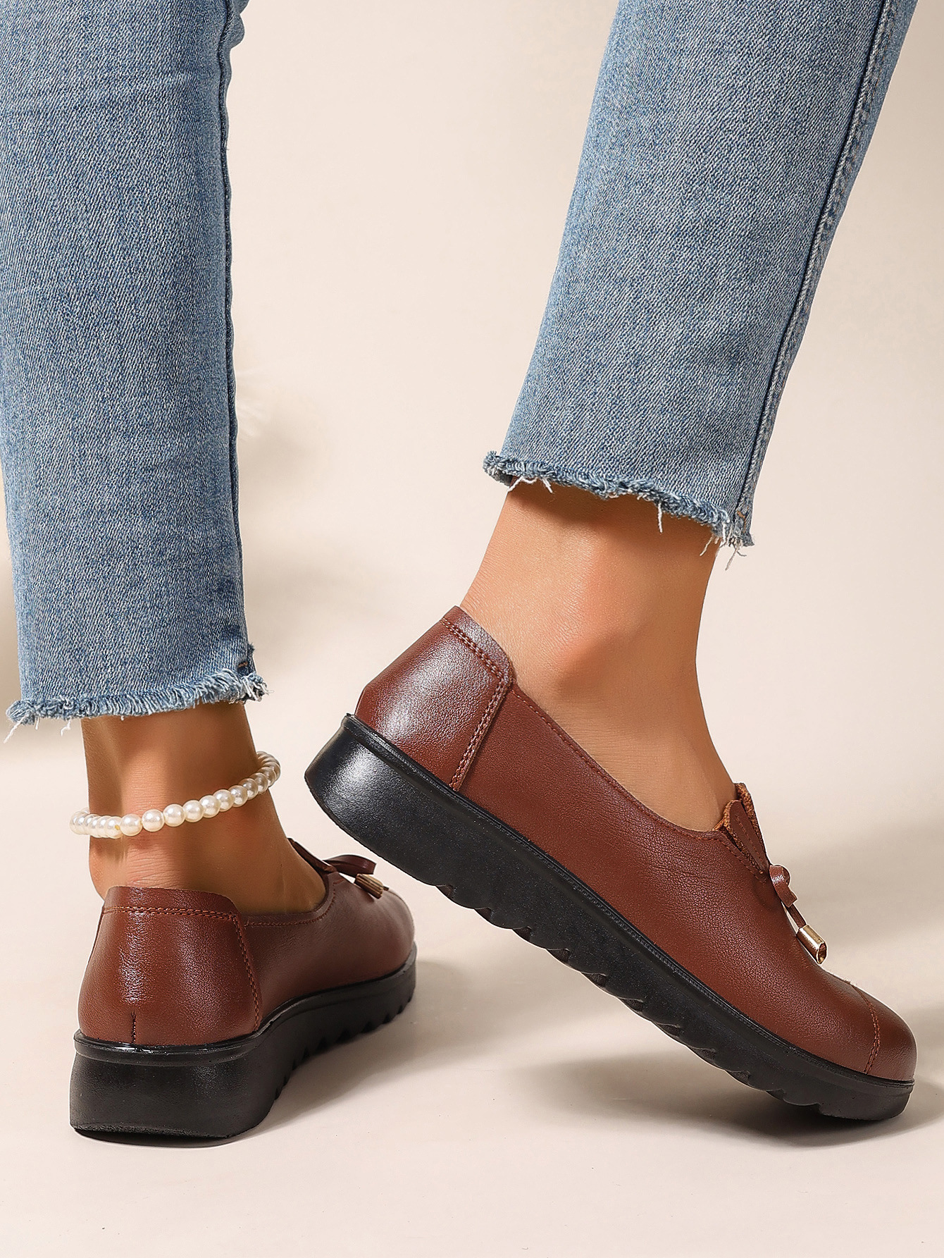 Women's Casual Microfiber Flat Slip-On Walking Shoes