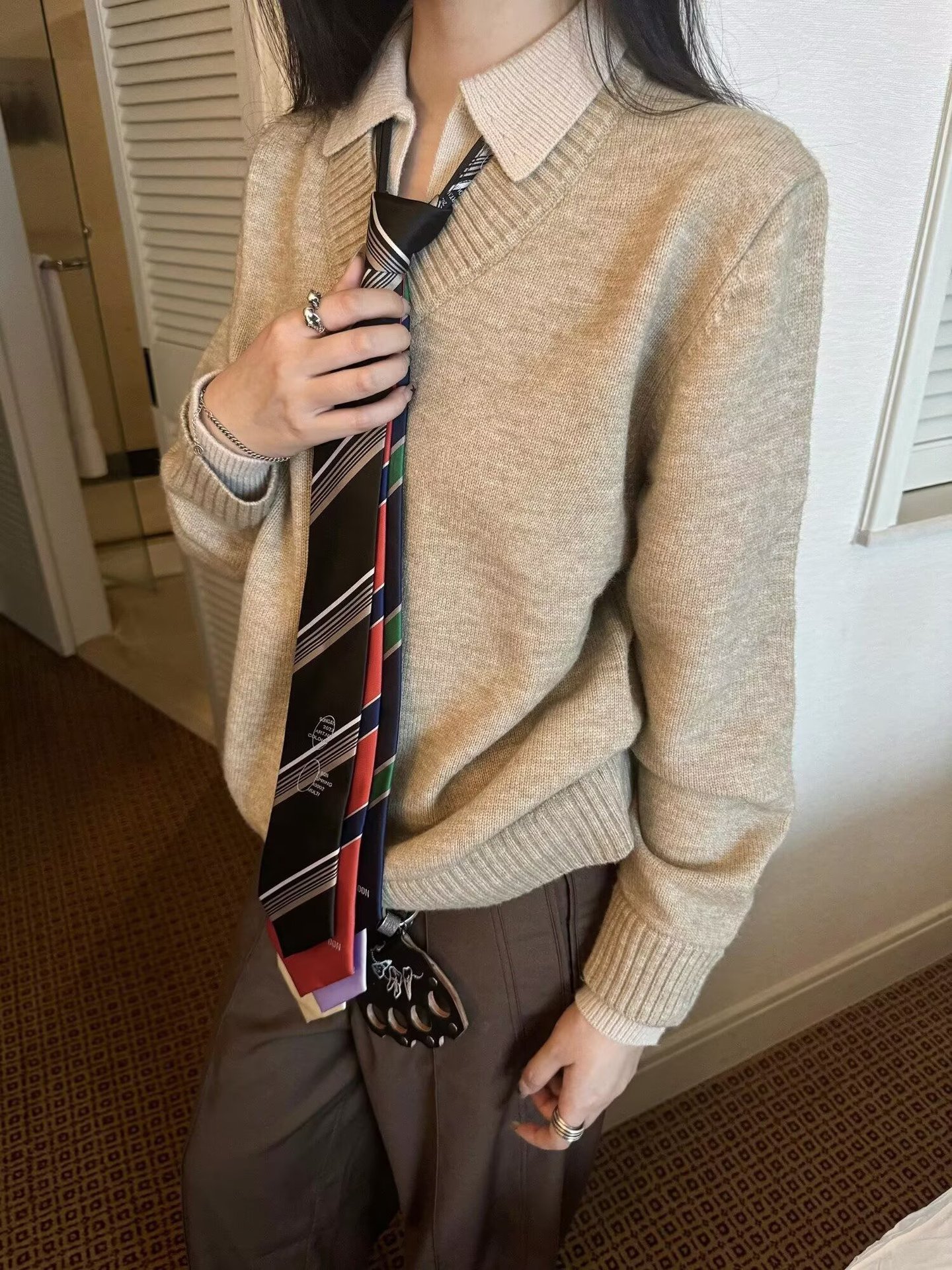 Men's V-Neck Fake Two-Piece Knitted Sweater Slim Fit Long Sleeve Pullover