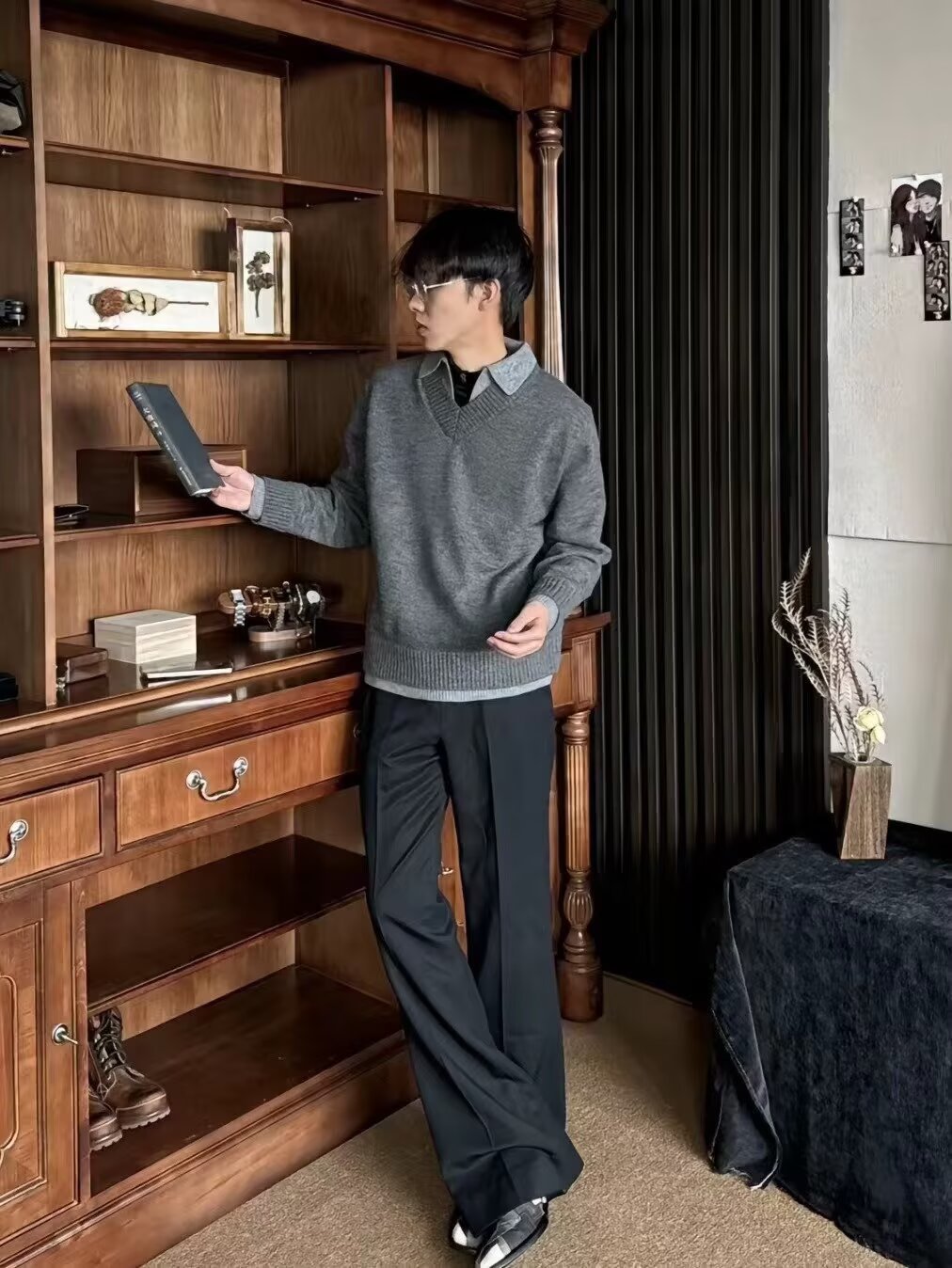 Men's V-Neck Fake Two-Piece Knitted Sweater Slim Fit Long Sleeve Pullover
