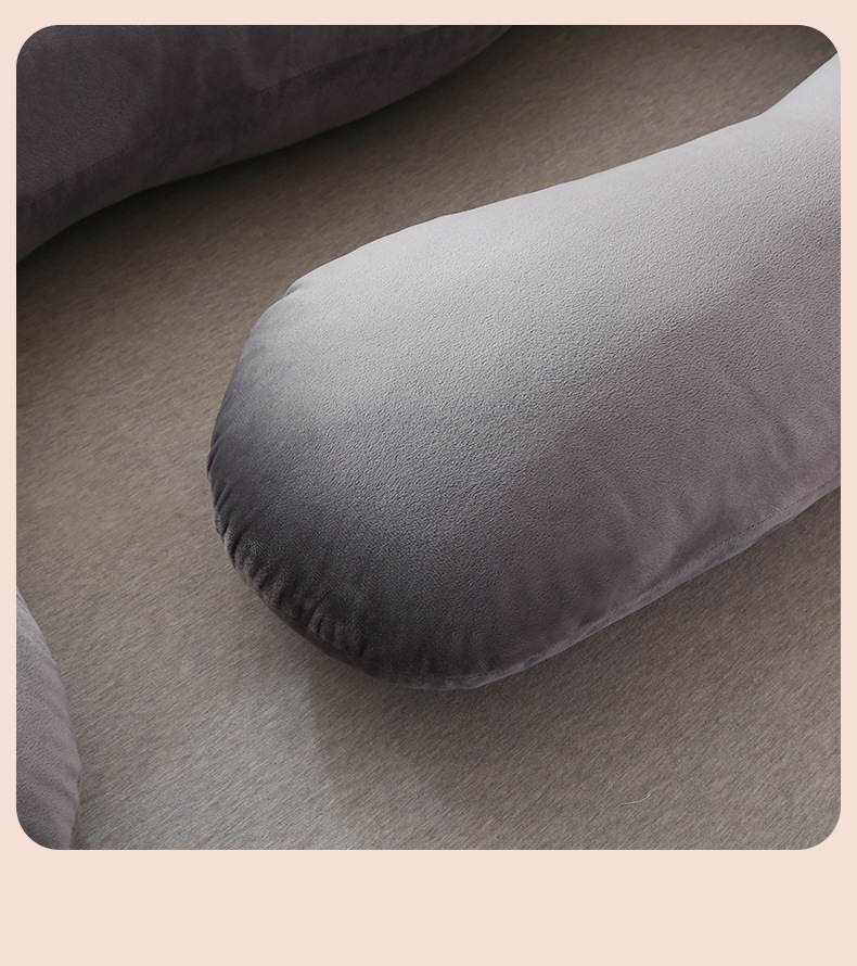 Pregnancy body pillow detail