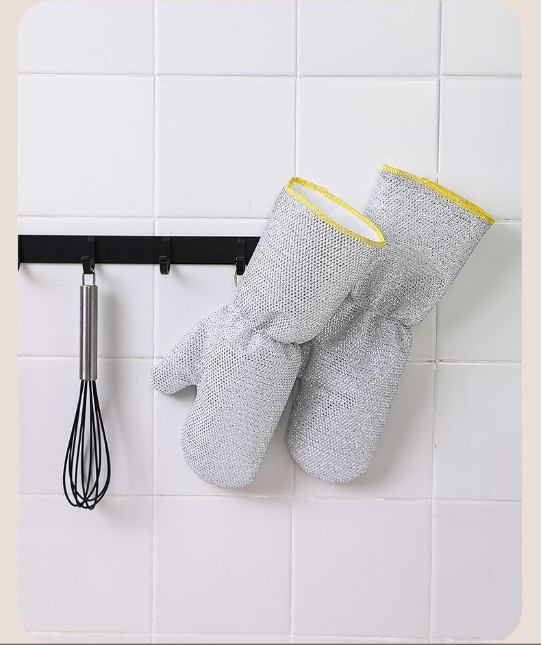 Thick silver wire kitchen gloves
