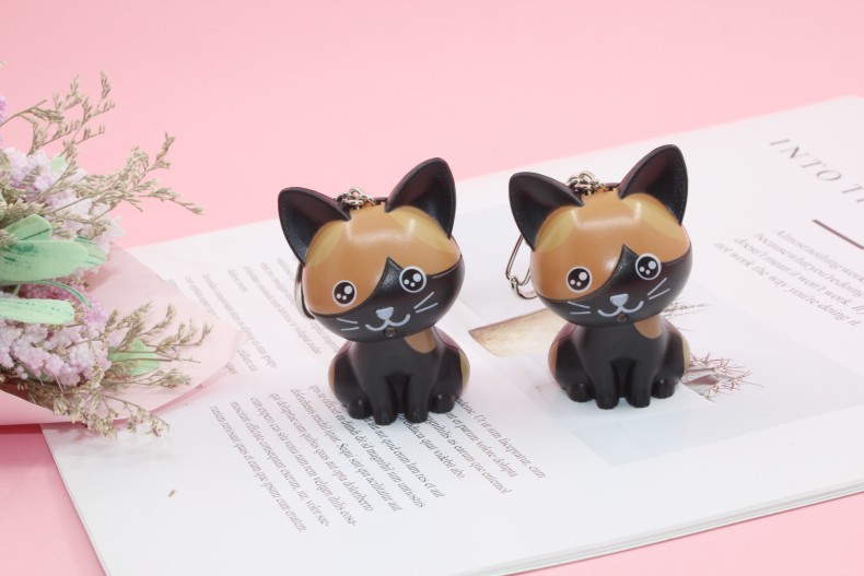 LED Sound Light-Up Kitten Keychain Pendant