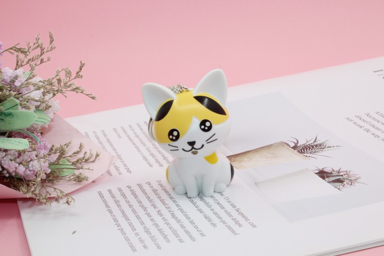LED Sound Light-Up Kitten Keychain Pendant