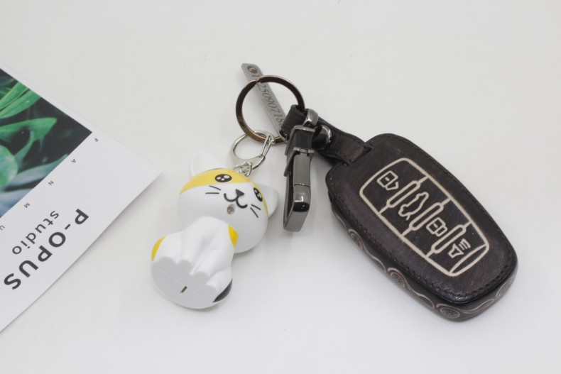 LED Sound Light-Up Kitten Keychain Pendant