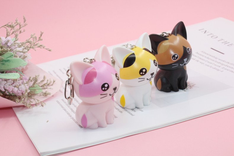 LED Sound Light-Up Kitten Keychain Pendant
