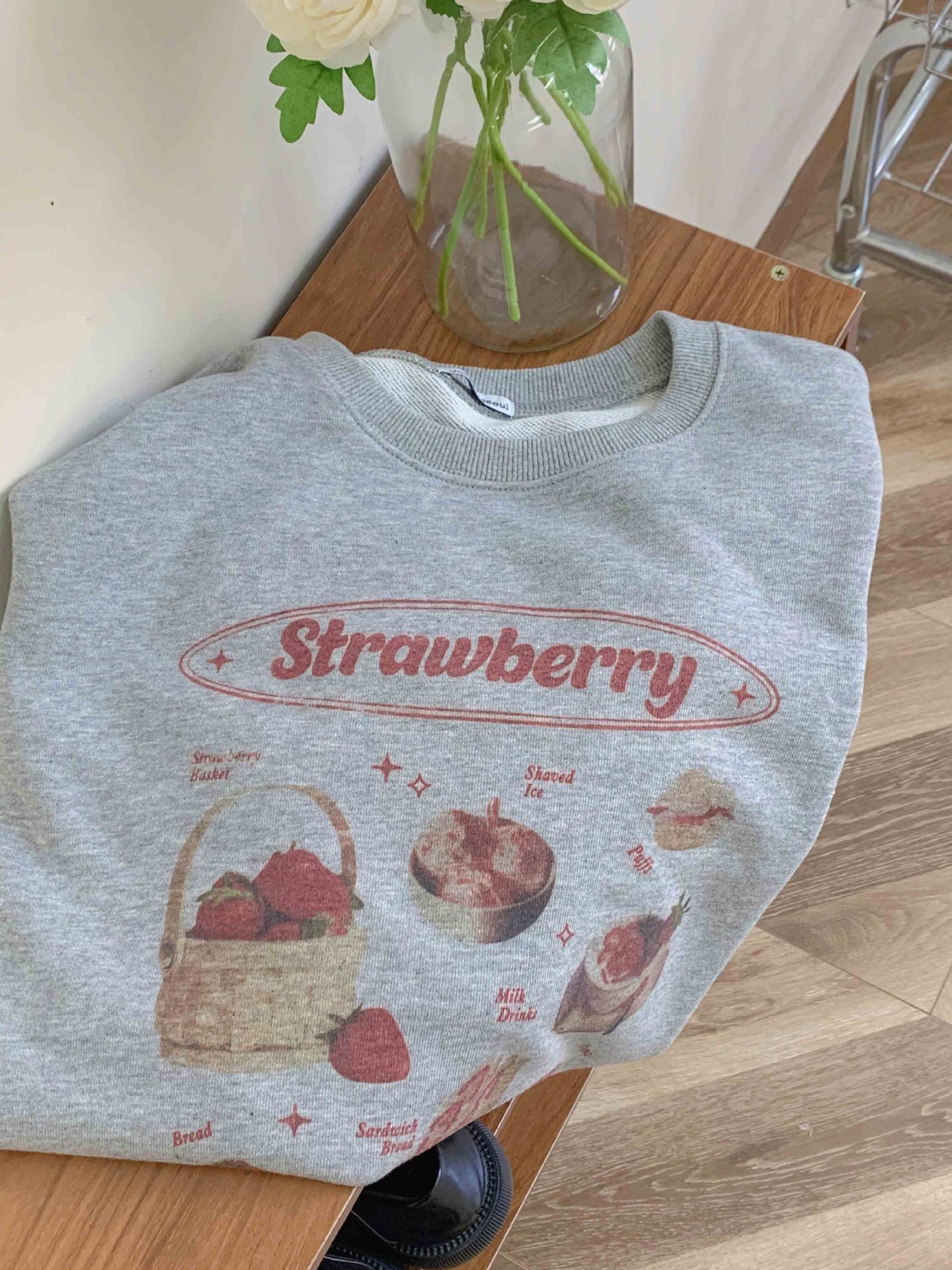 Crewneck Strawberry Printed Loose Cotton Sweatshirt Women Casual Pullover Top