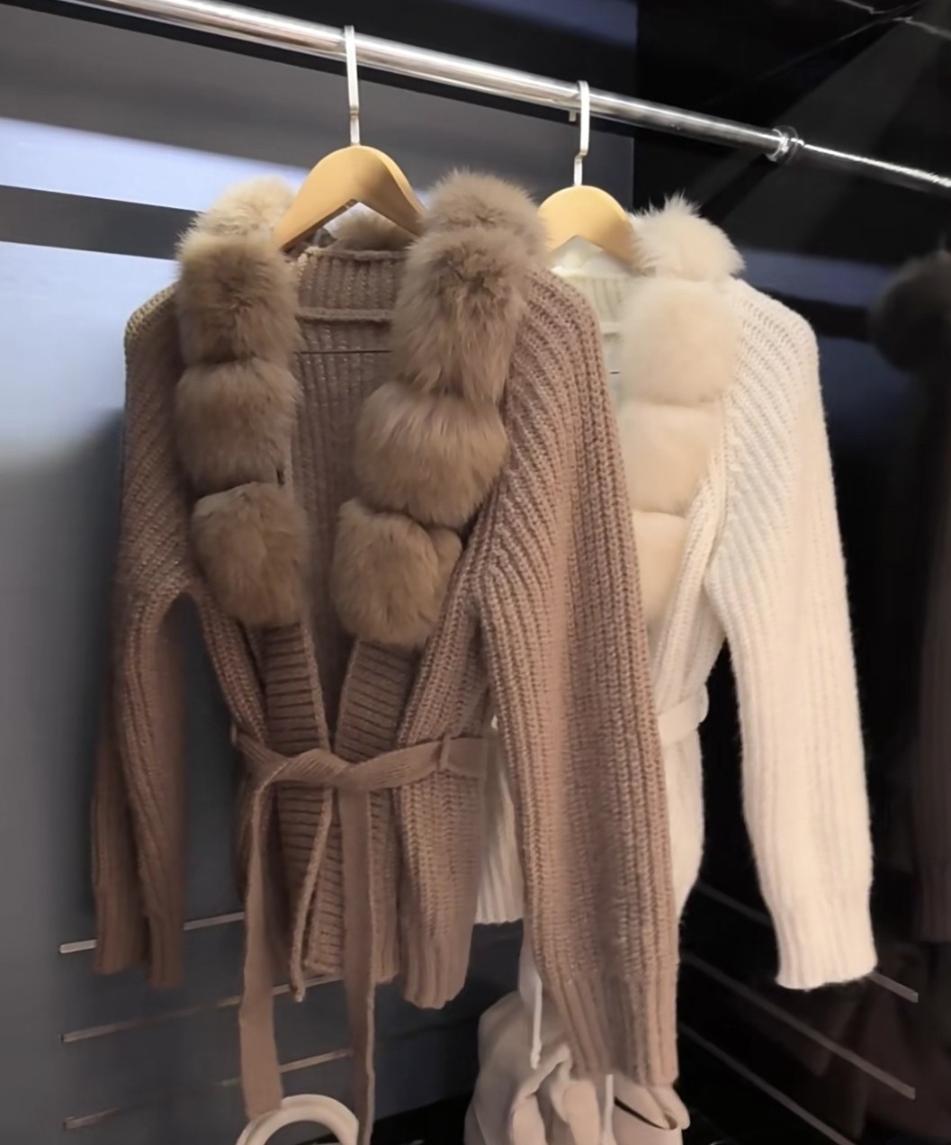 Women's Detachable Fox Fur Collar Knitted Fur Coat