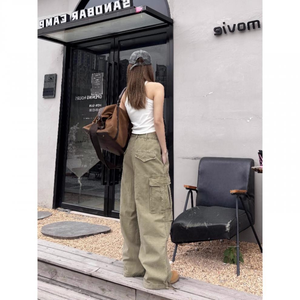 Loose, straight, multi-pocket work pants