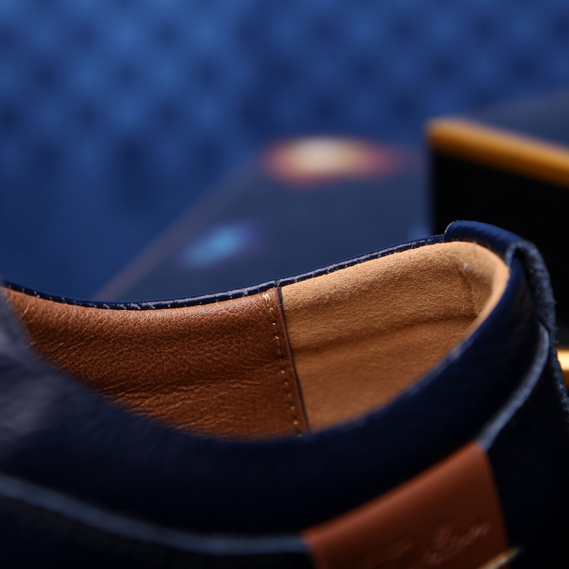 2024 Foreign Trade Men's Leather Shoes Cross-border Large Size Leather Shoes Fashion Business Casual Handmade Stitch Chelsea Men's Leather Shoes