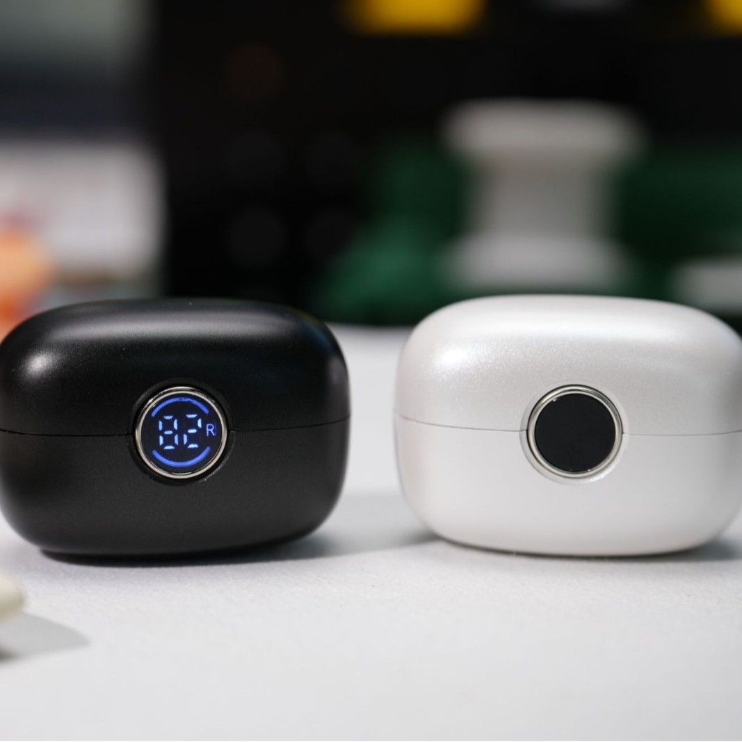 Noise-cancelling stereo motion-specific Bluetooth headphones