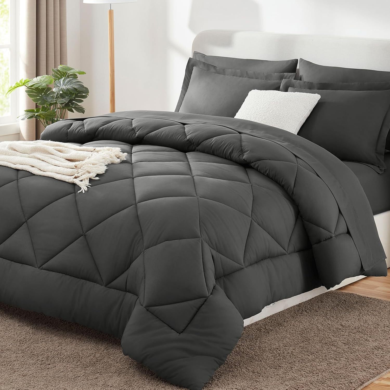 Brushed Solid-Color Quilted Bedding Set (3-Piece)