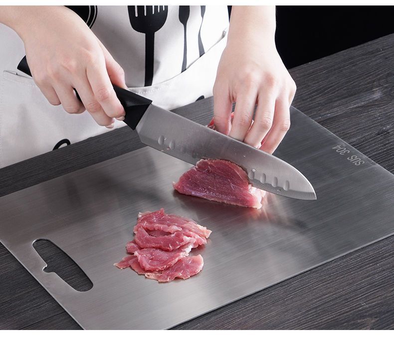 Thickened, moisture-resistant 304 stainless steel cutting board