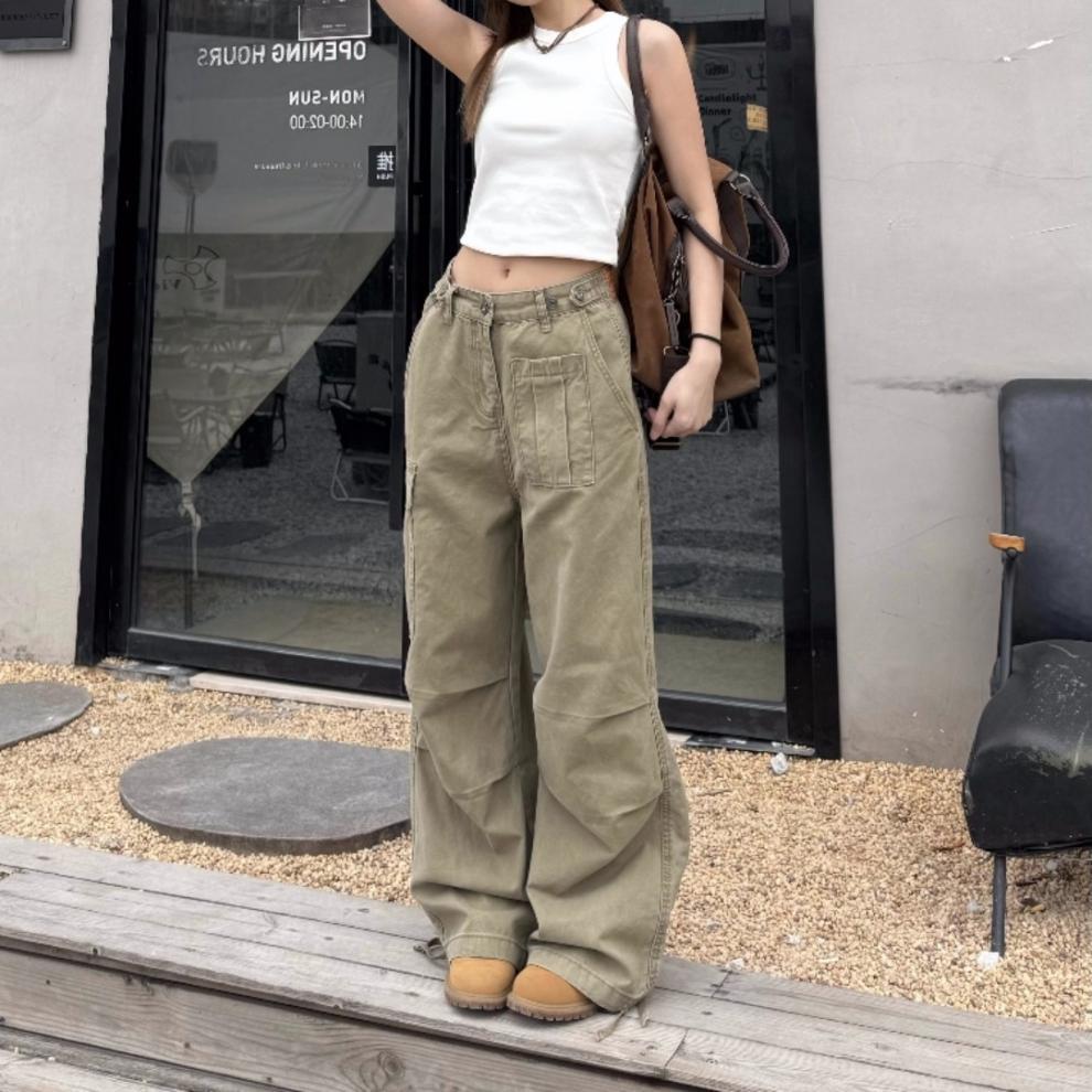 Loose, straight, multi-pocket work pants