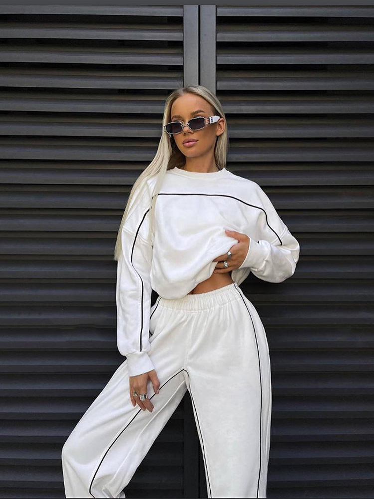 Women's Streetwear Long Sleeve Sweatshirt and Trousers