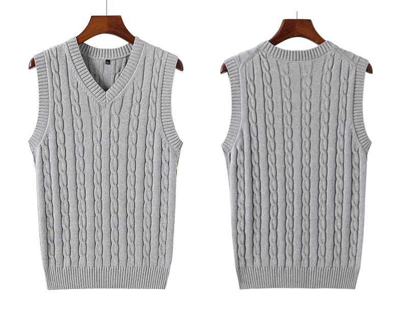 Men's 100% cotton sleeveless V-neck pullover with fleece lining
