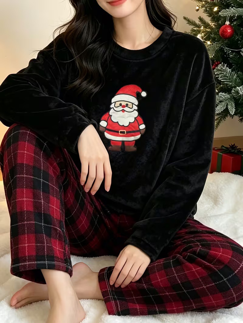 Lady's Flannel Christmas Pajama Set