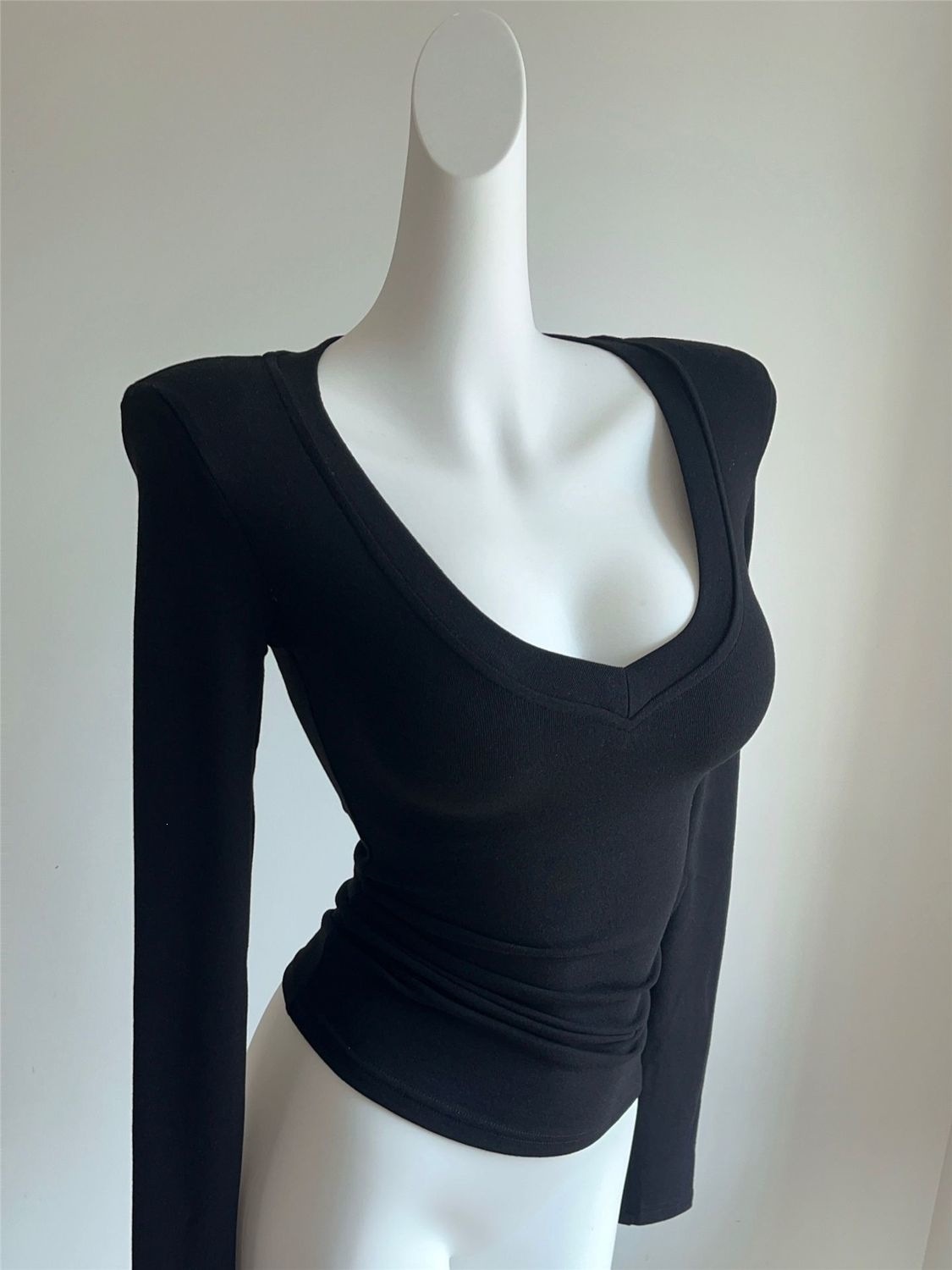 Womens Right Angle Shoulder V Neck Slim Fit Long Sleeve T Shirt
